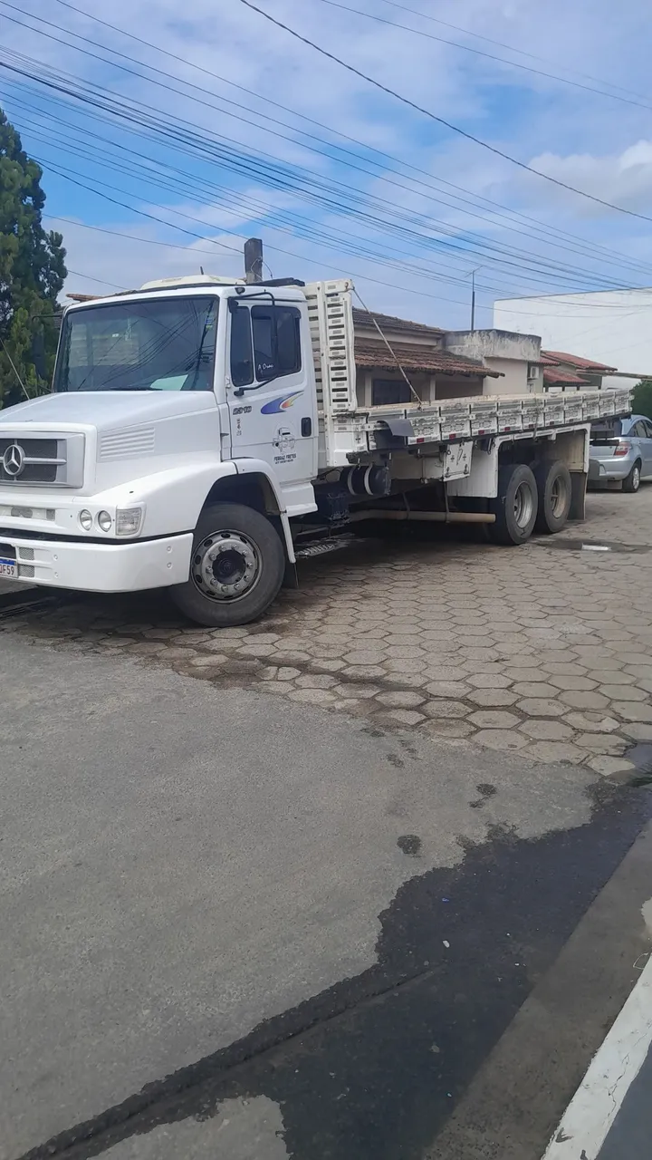 Vendo caminhão 2318