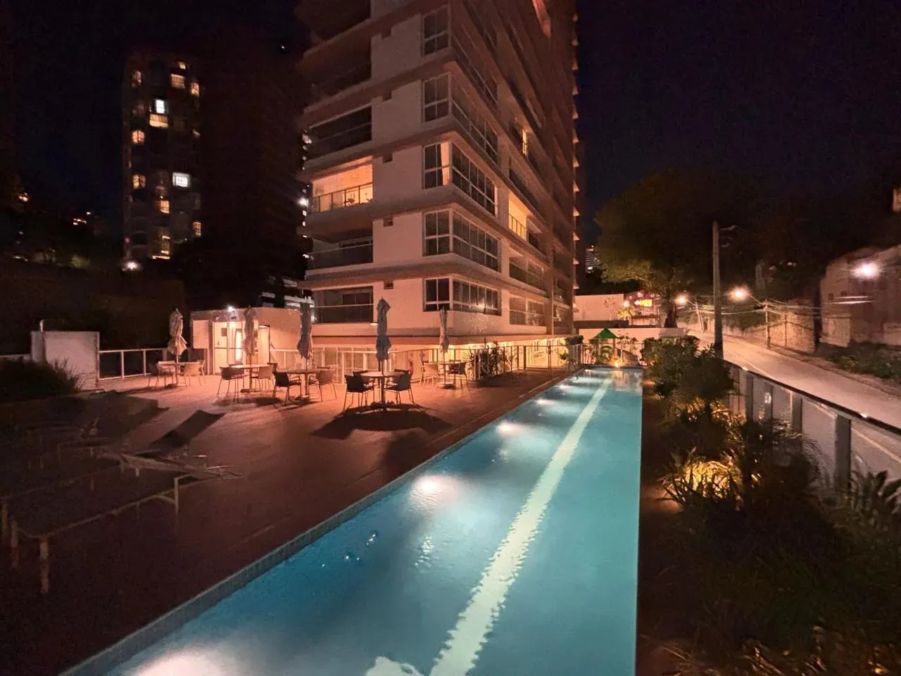 Apartamento Alto Padrão para locação com 1 quarto e varanda no Horto Florestal