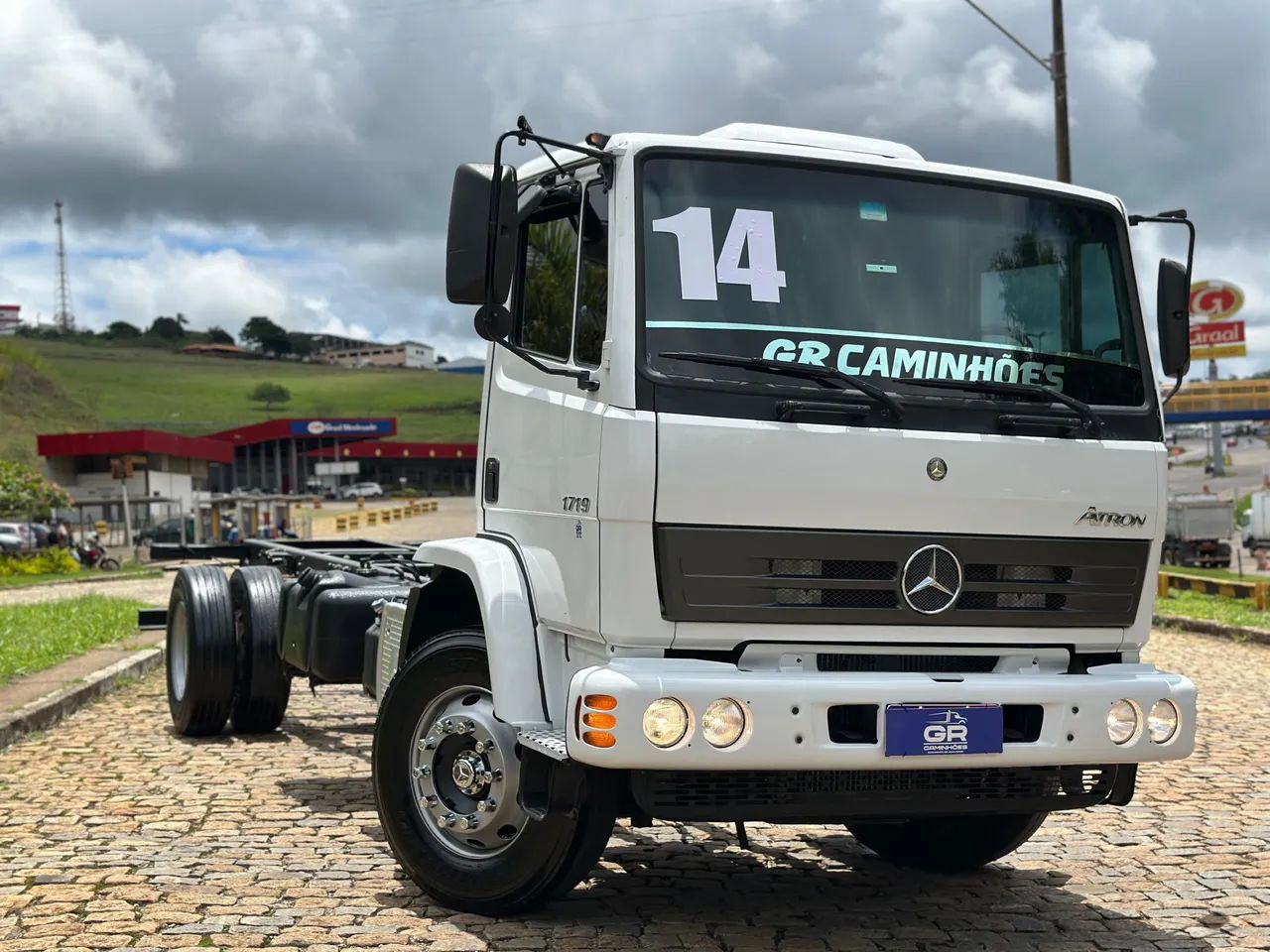 CAMINHÃO MB ATRON 1719 2014 NO CHASSI EXTRA RARIDADE  - Foto 2