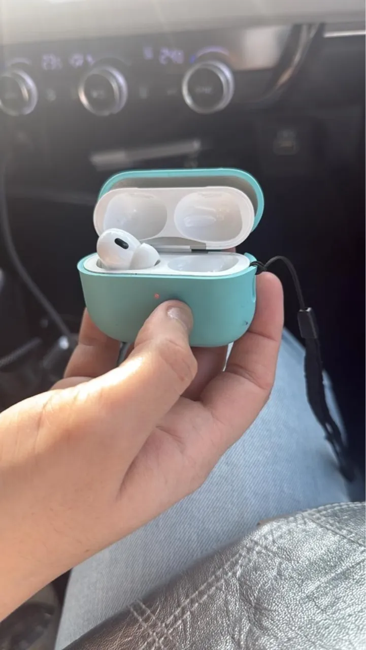 AirPods Pro 2 com Case em Silicone - Som Imersivo