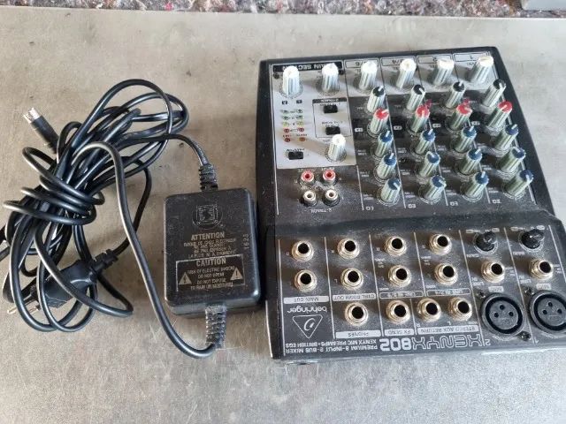 Mesa De Som Behringer Xenyx 802 6 Cana tudo funciona perfeitamente - Foto 5