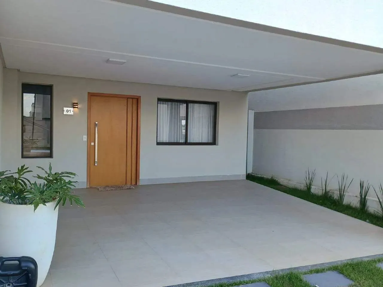 Sobrados à venda no Condomínio Villaggio di Capri 4 suítes, 160 m²