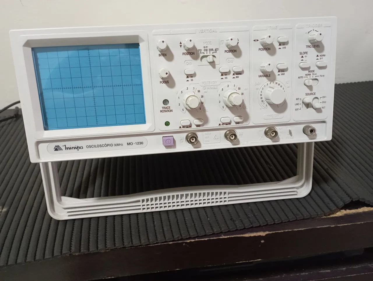          Osciloscópio Minipa MO-1230 30MHz , vendo funcionando perfeitamente 
