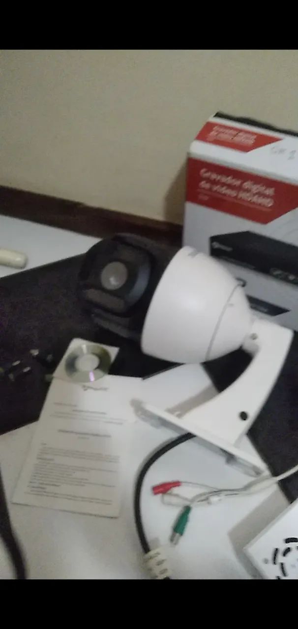 Camera Speed dome nova custa R$2900.Vendo uma usada com 2 DVRs e mais duas cameras e fonte