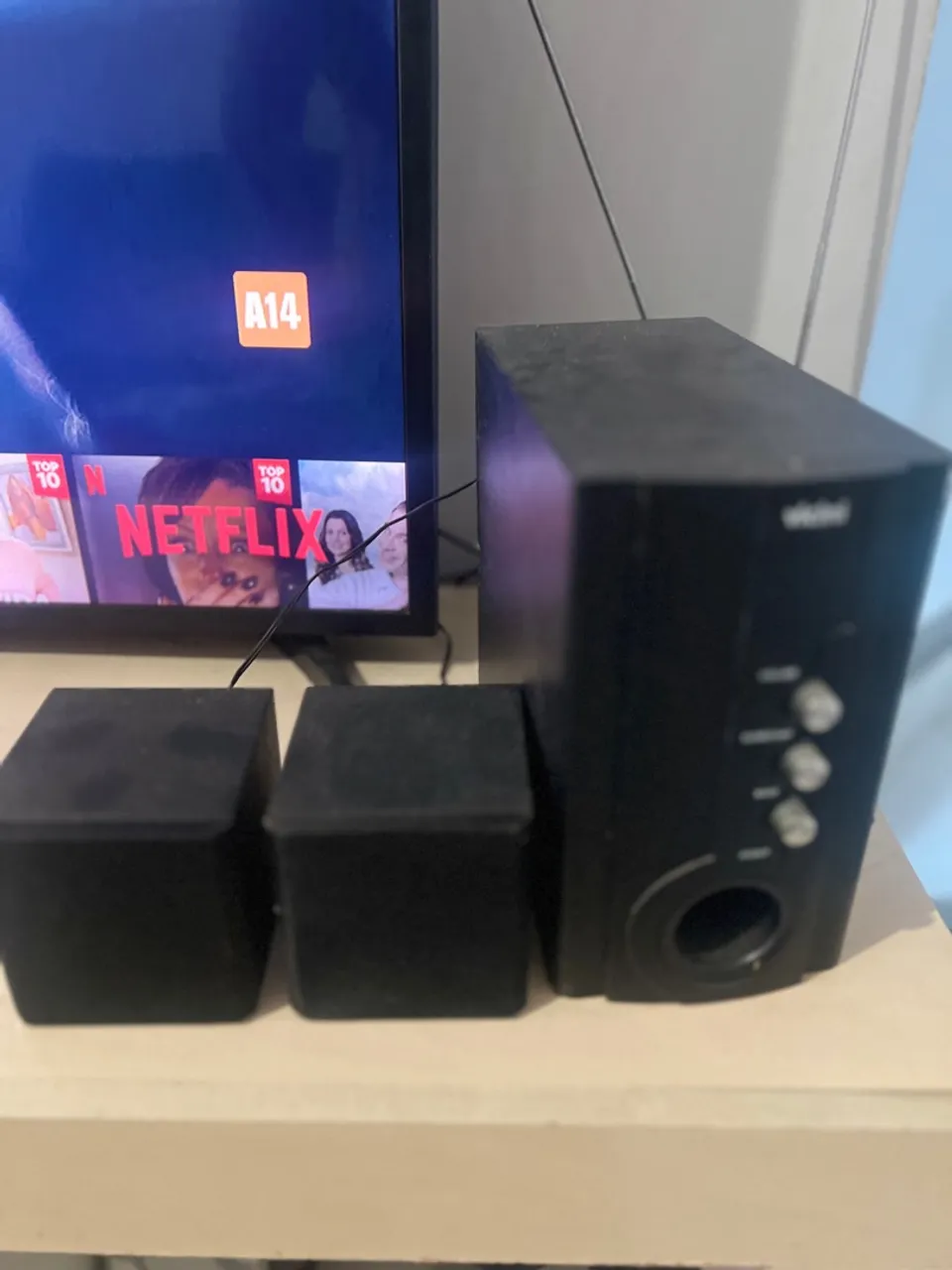 Sistema de Som 2.1 Multimídia