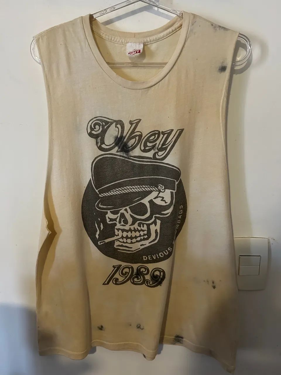 Regata fem obey caveira tie dye 