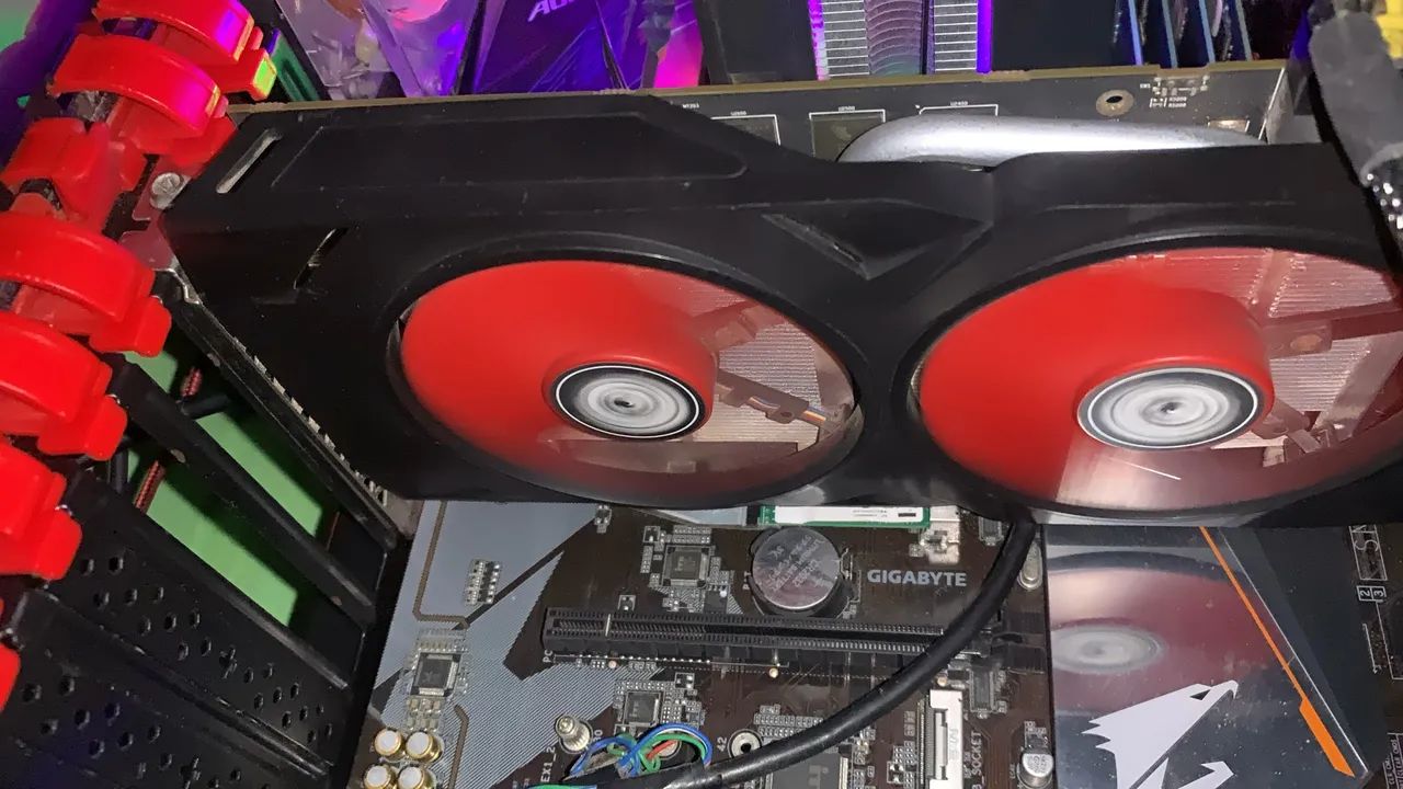 Placa de Vídeo XFX Radeon RX 580 2048SP 8GB - Foto 4