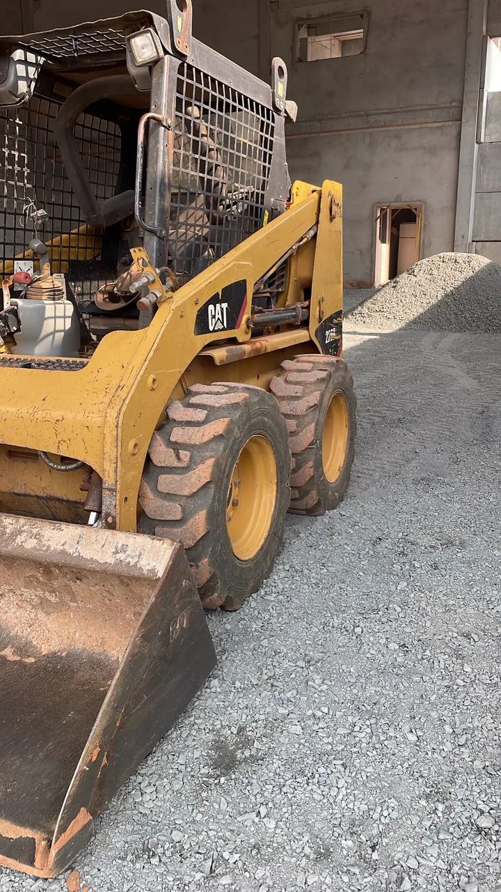 Mini carregadeira  - Foto 5