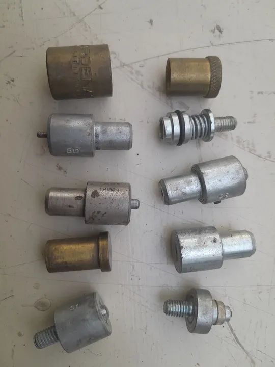 Batidores base para ilhoses. Diversos tamanhos.