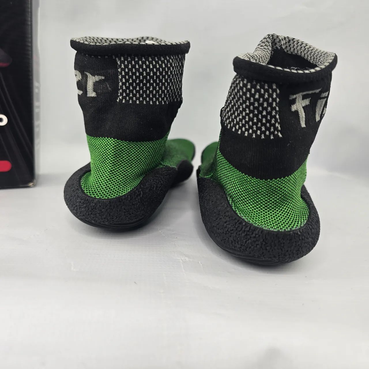 Sapatilha de treino fiber 40 / 41 novo verde e preto - Foto 2