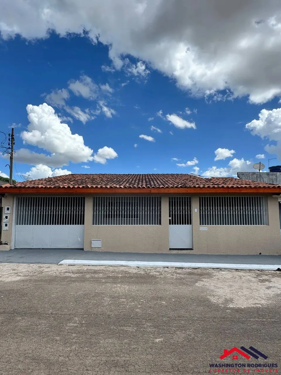 CASA À VENDA PARQUE VALPARAÍSO II QUADRA 24 - VALPARAÍSO DE GOIÁS