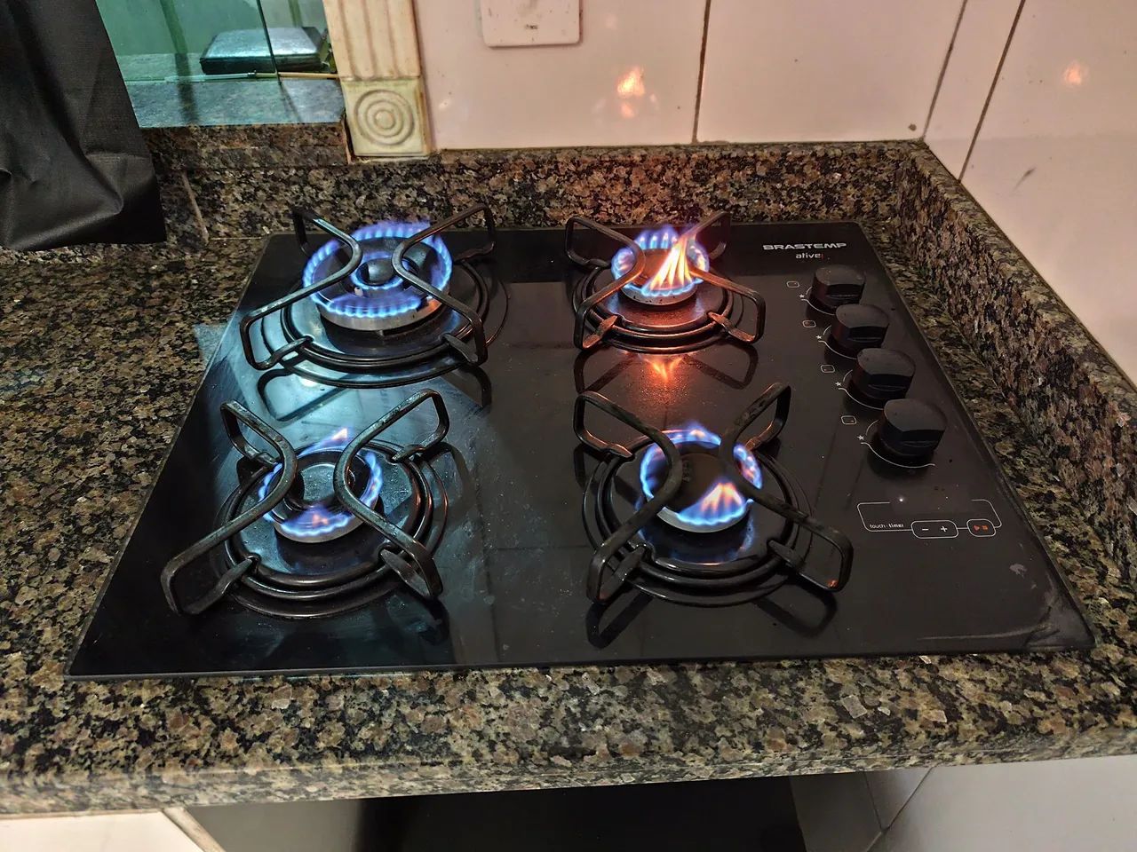 Fogão Cooktop Brastemp 4 Bocas - Alive - Foto 4