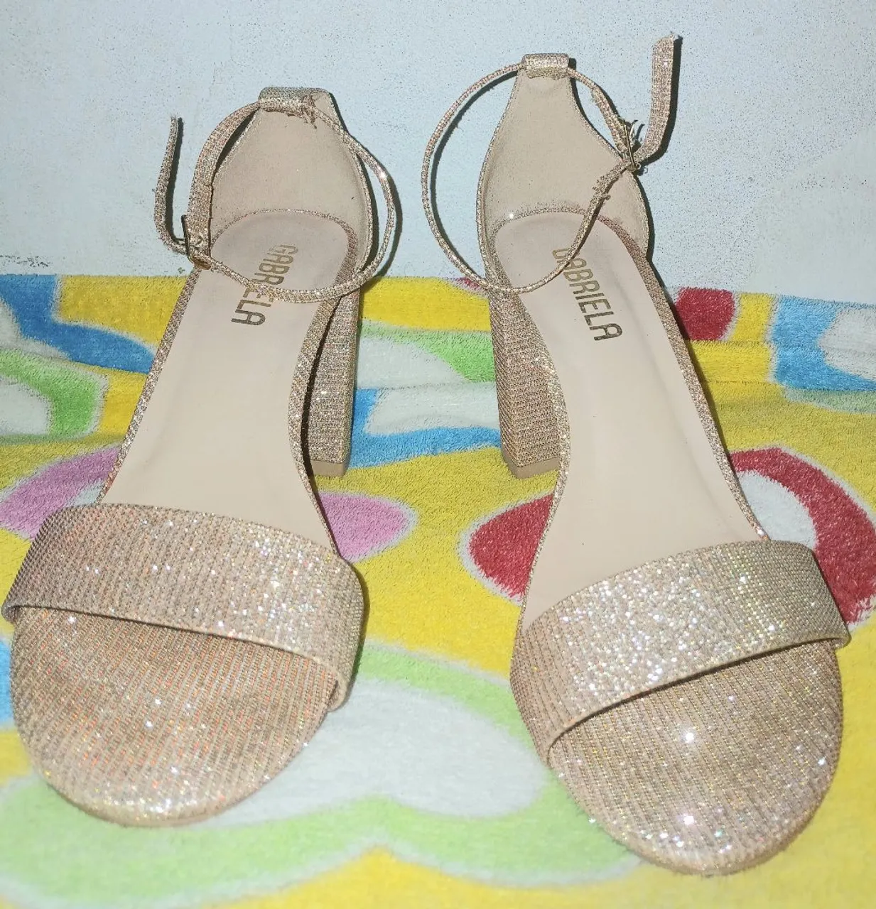 Sandália Glitter Dourada Gabriela