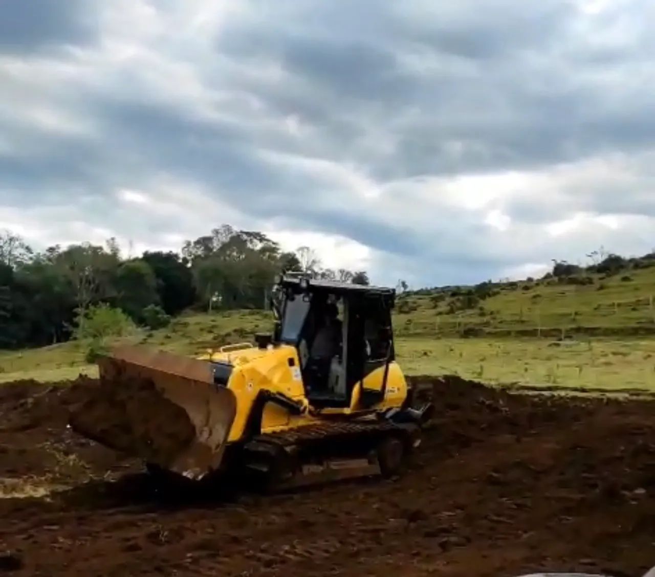 Trator de esteira new holland d140b - Foto 2