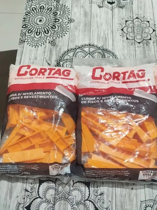Cunhas para Nivelamento de Piso - Cortag 60694 - 50 unidades