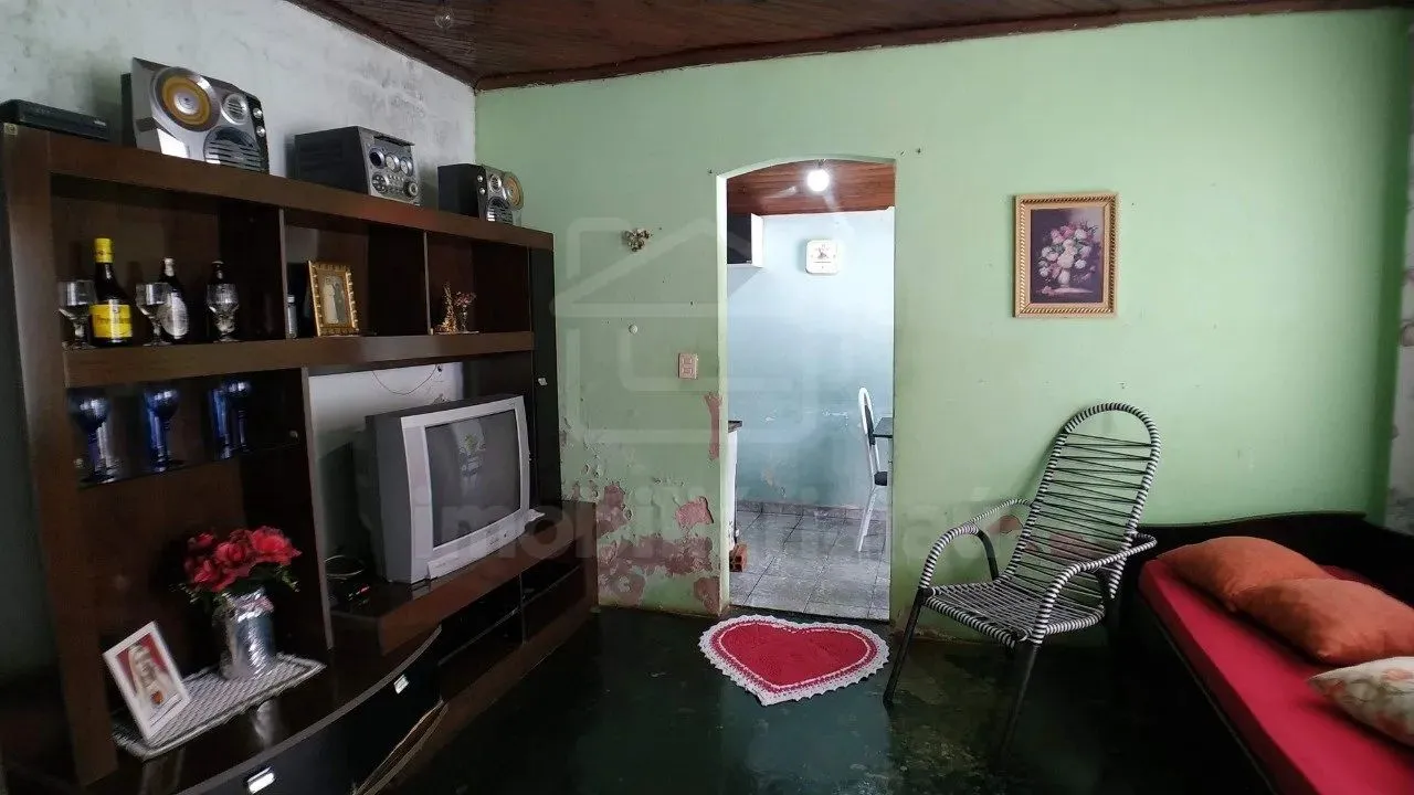 Casa à venda no Jardim São José com 2 quartos
