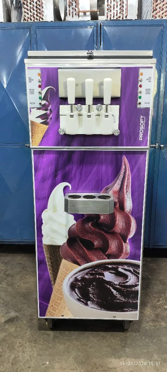 Máquina de Sorvete PROSOFT - 3 Bicos