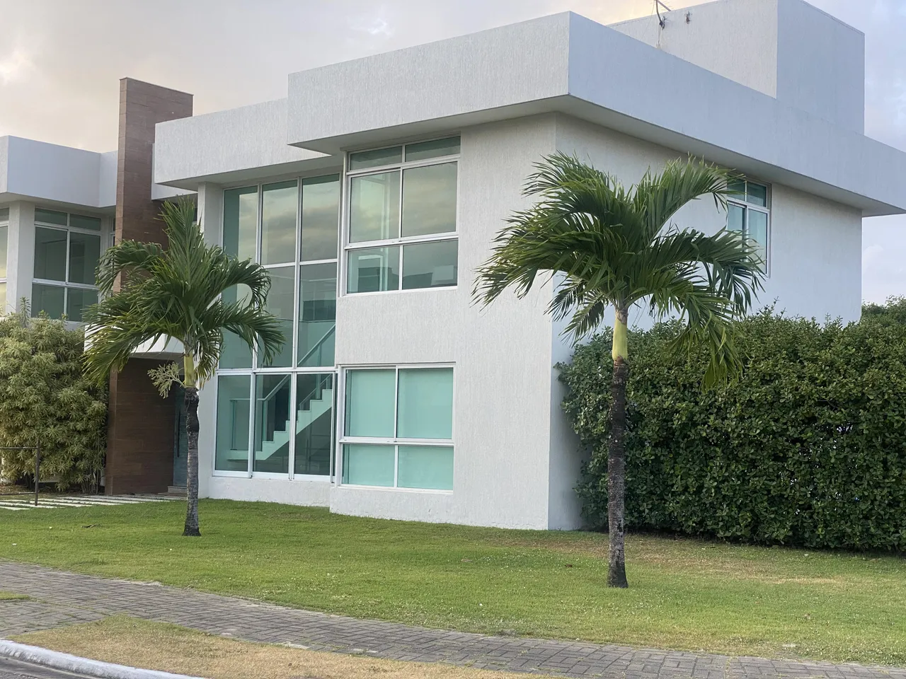 PS.: ALUGO MANSÃO NO LAGUNA