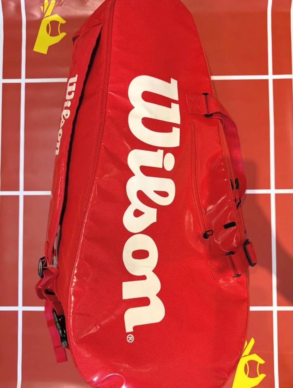 Wilson　SUPER TOUR TRAVEL BAG Wilson Mochila Super Tour - Vermelha/Branca : Amazon.com.br: Esporte