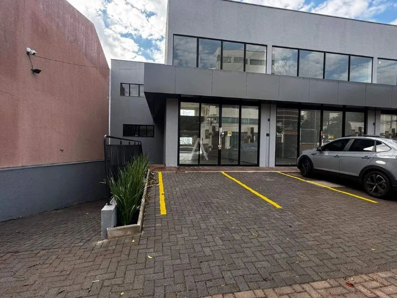 Sala para locação no centro de Cascavel Pr
