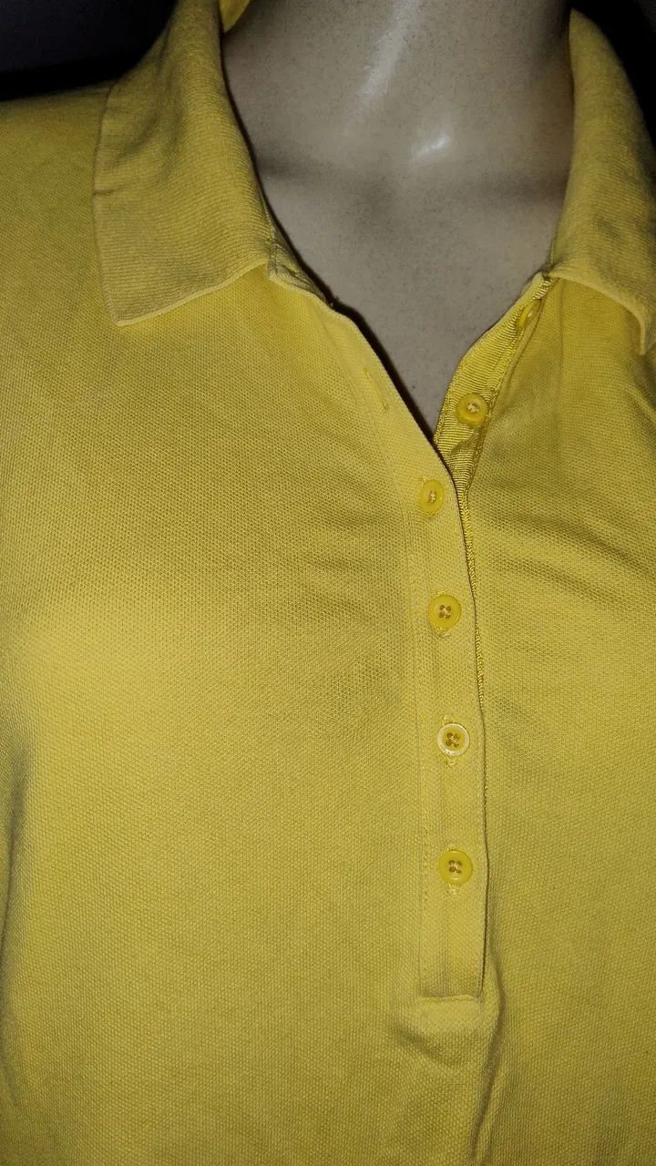 Camisa Polo Amarela M da Calvin Klein Super conservada