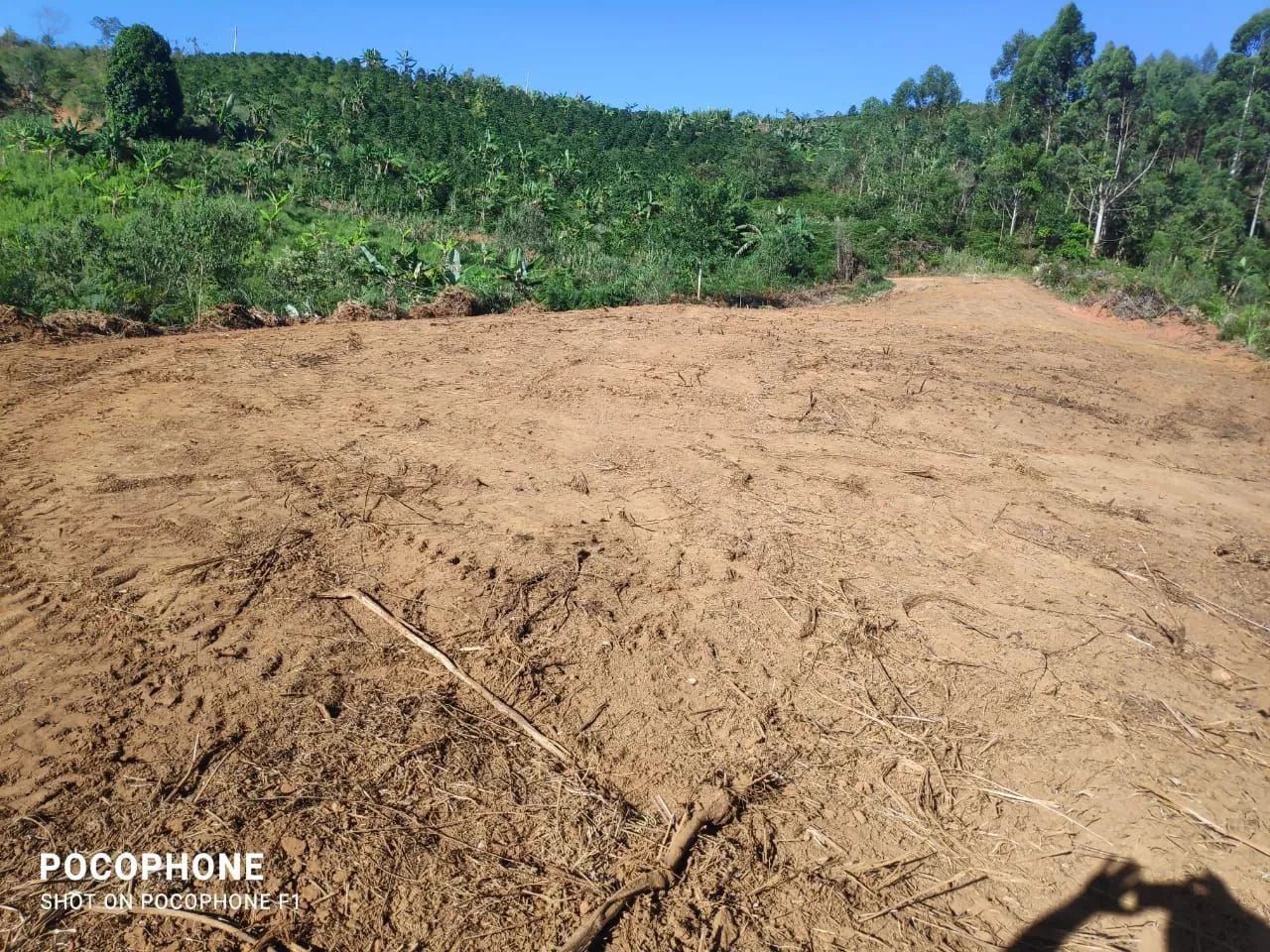 1000m² Terreno com água e luz. 