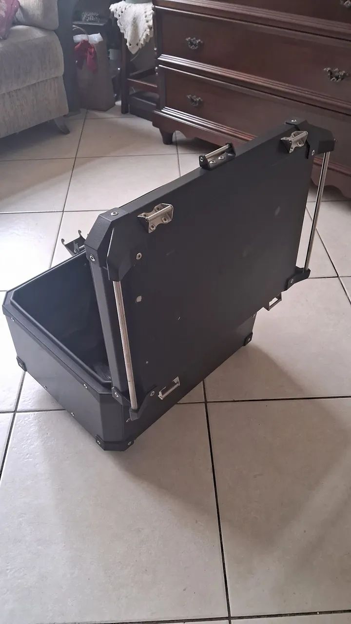 Baú Roncar Super Adventure 48L com a base universal para adaptar no bagageiro  - Foto 5