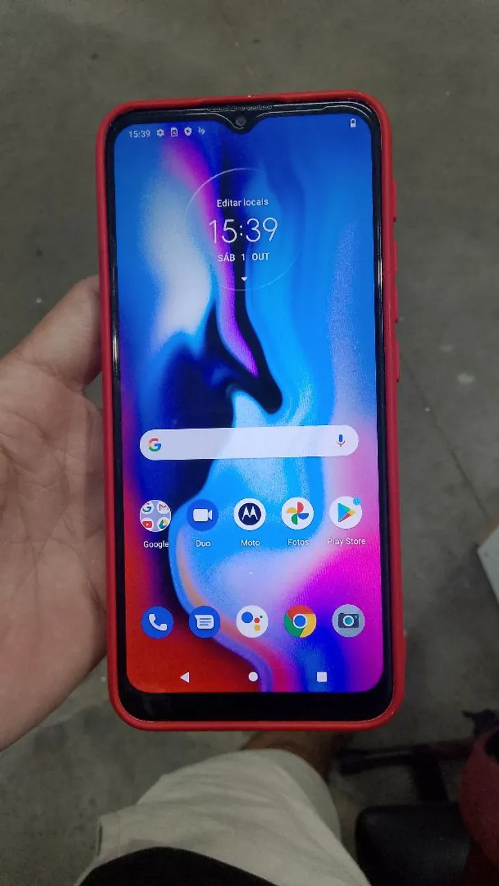 MotoE 7 plus 64 gigas.