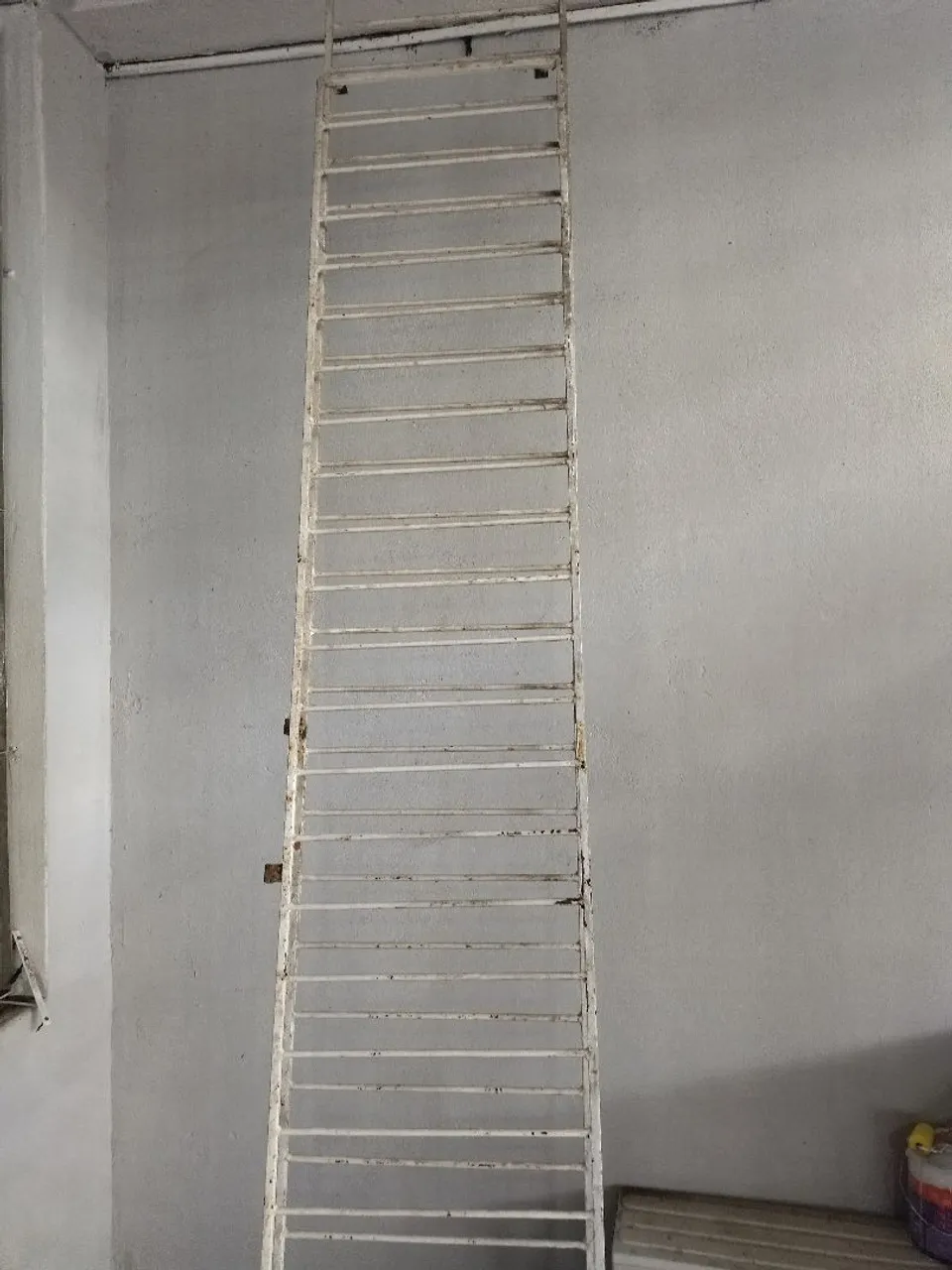 03 Grades de proteção 330, 290 e 90 X 46 cm.