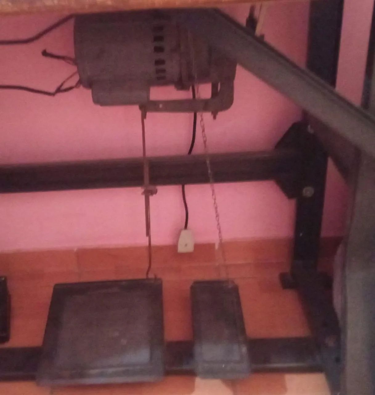 Máquina de Costura Overlock Antiga - Foto 3