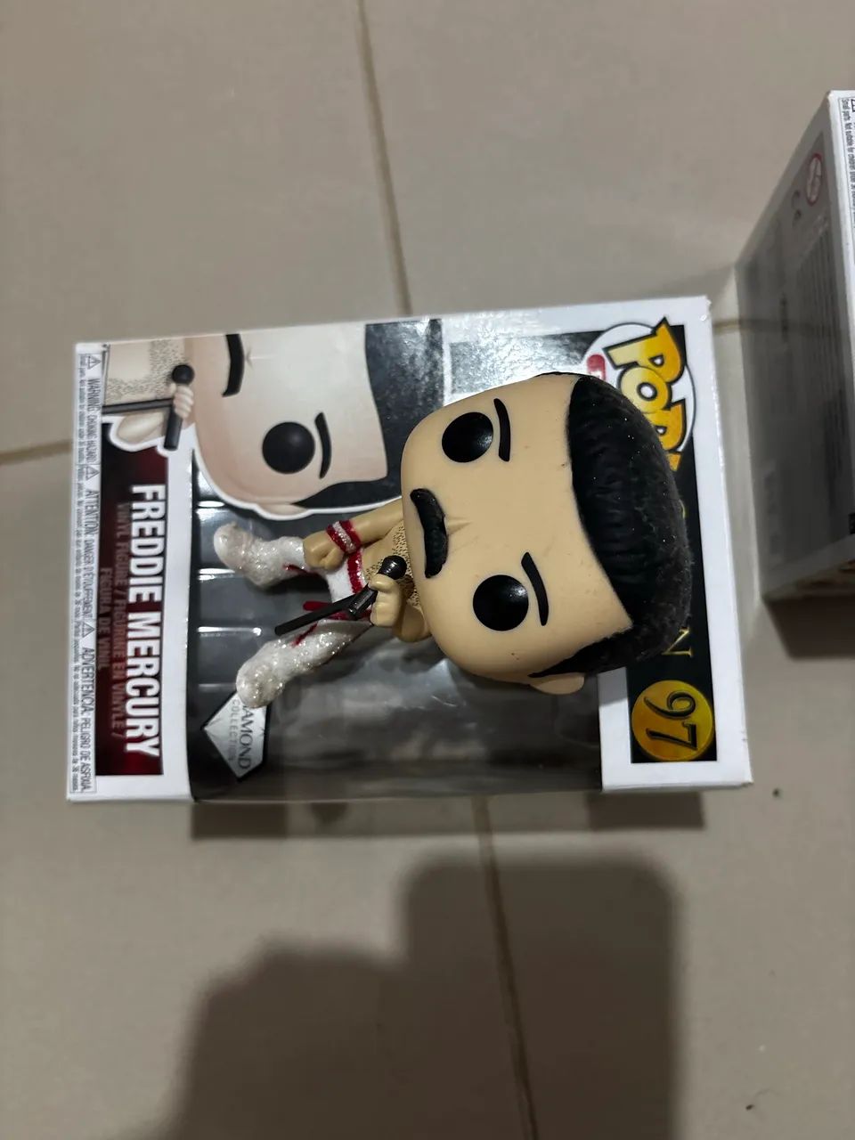 Freddie mercury pop toy especial com caixa