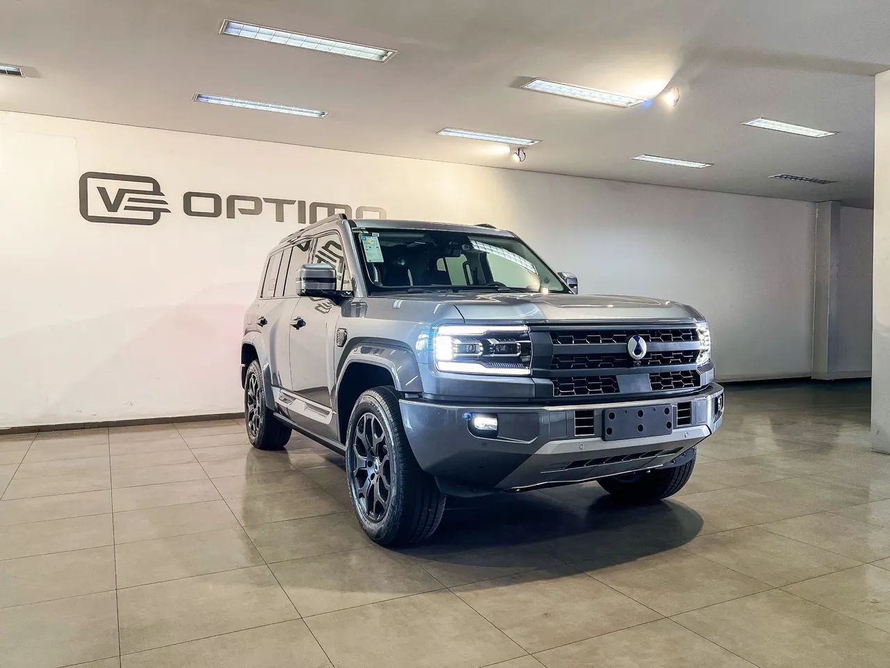 Denza B5 SUV híbrido plug-in, foto 2 de 19