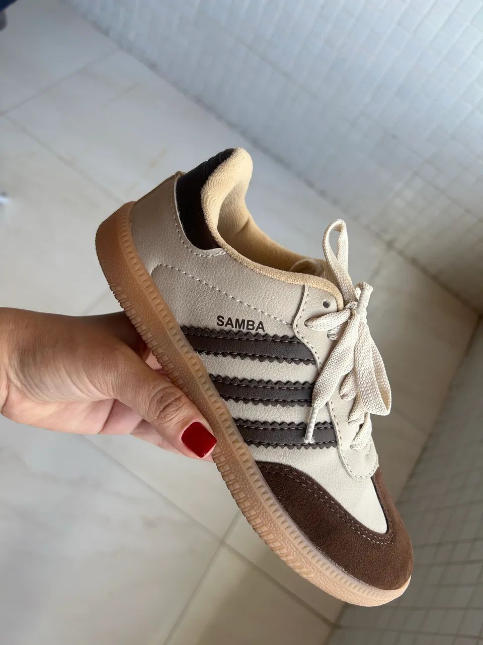 Tênis Adidas Samba. Número 35