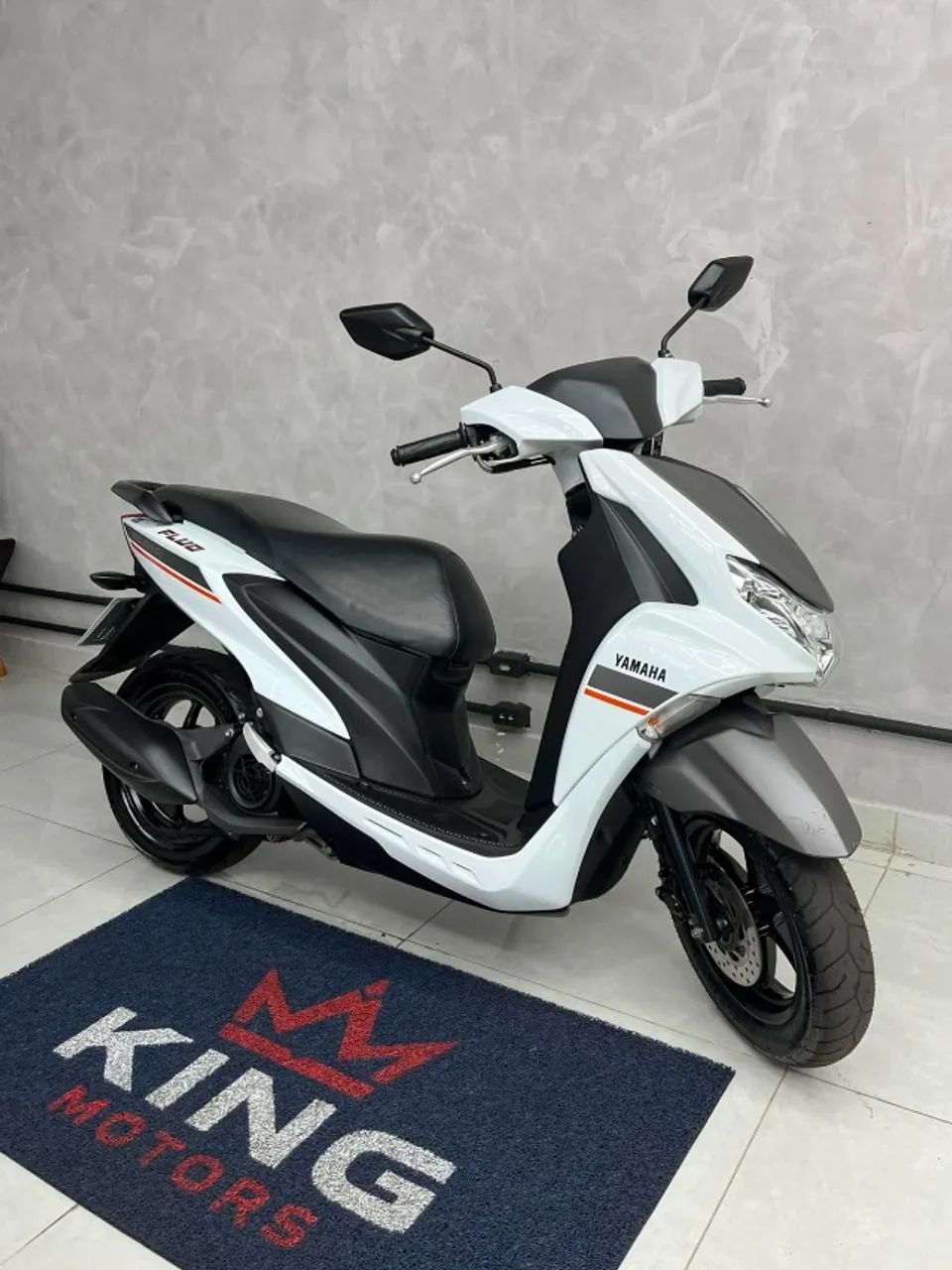 FLUO 125 - Foto 3