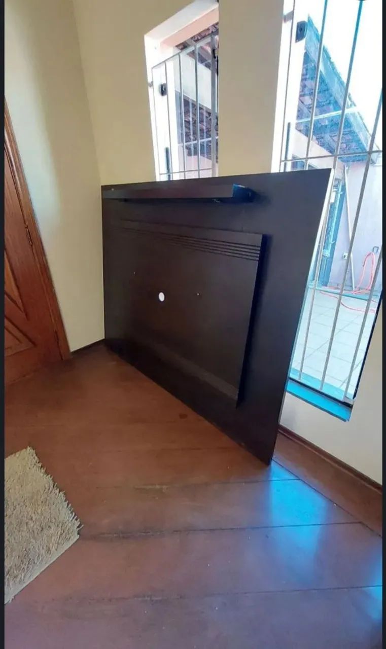 Painel de televisão com iluminação 