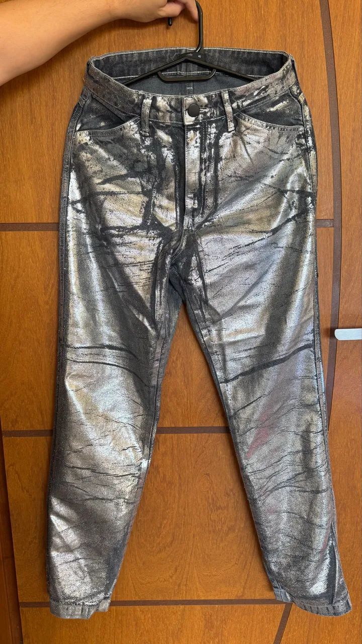 Calça brilhos prata Cortelle (veste 40) 