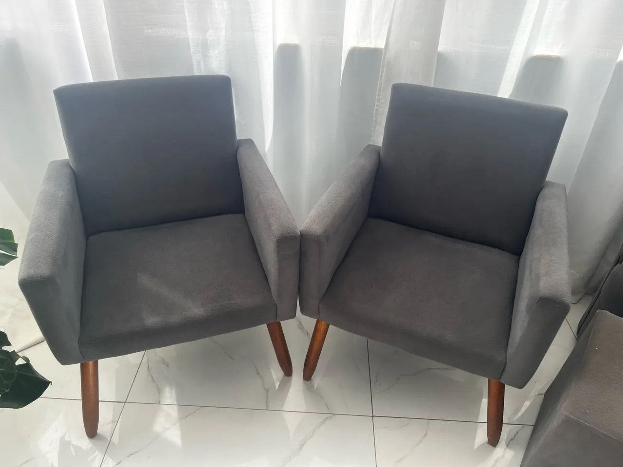 Poltronas grafite 