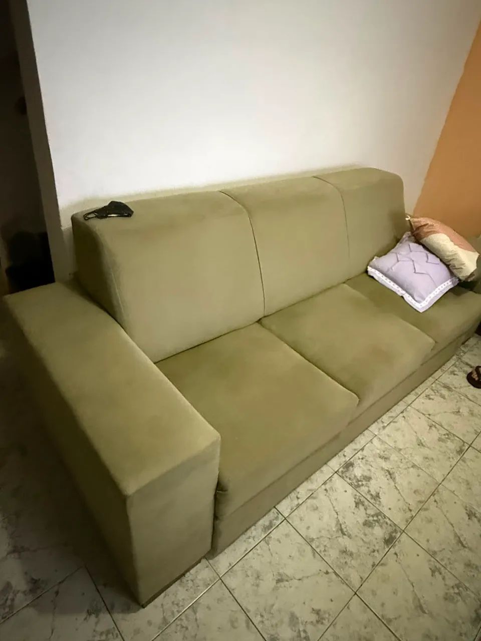 Vendo Sofá retrátil de 3 lugares  - Foto 2