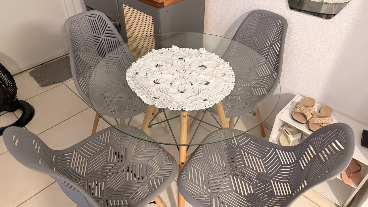 Mesa com cadeiras  - Foto 3