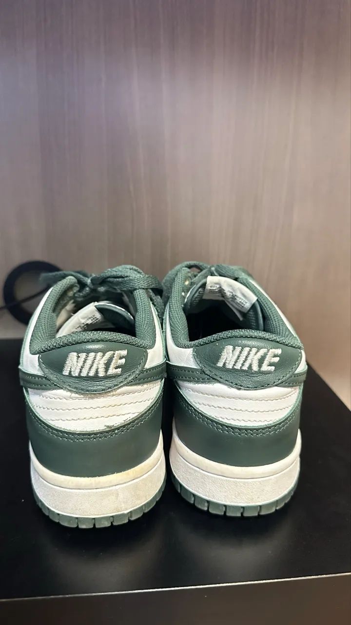 Tênis Nike dunk low verde e branco tam 38 - Foto 3