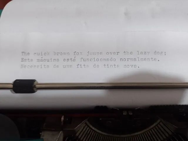 Máquina de escrever Olivetti Dora - Foto 5