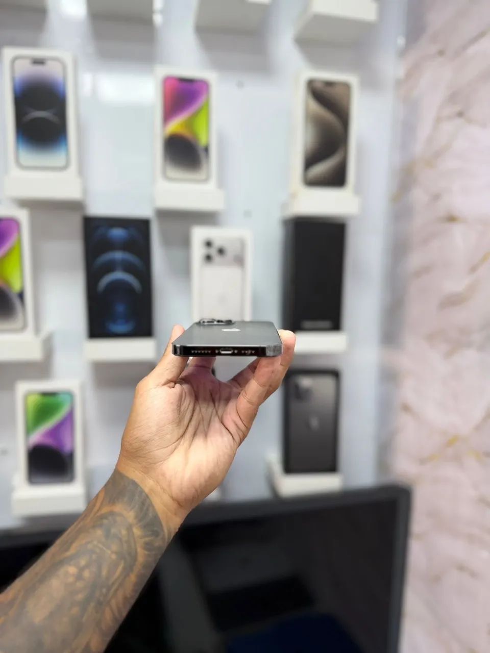 IPHONE 13 PRO MAX - 128GB PRETO ?2.999 - Foto 4