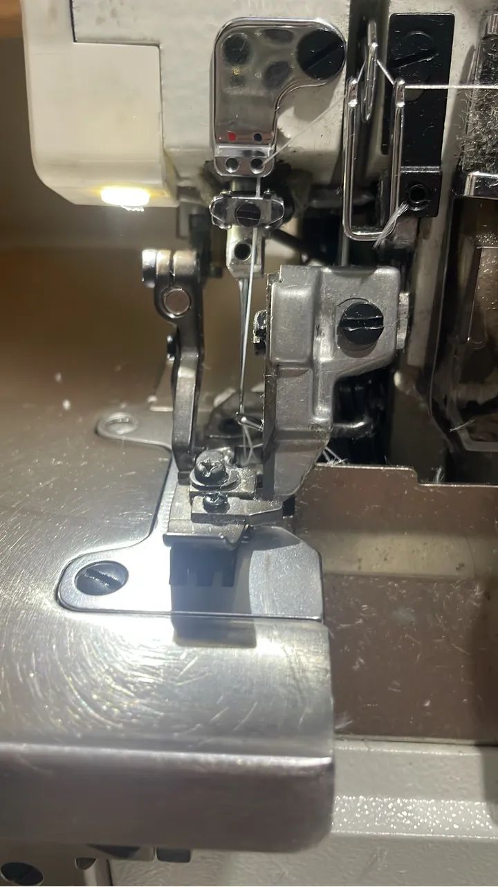 Overlock Industrial Zoje B9500 - Foto 4