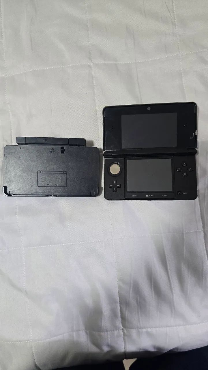 Nintendo 3DS Black com dock impecável 