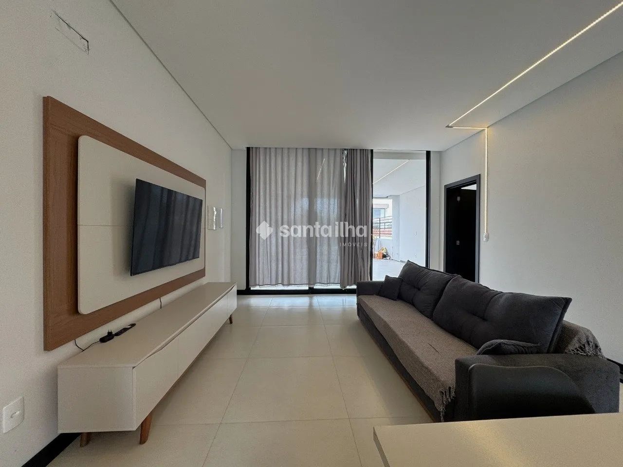 Casa com 3 dormitórios para alugar, 240m² - Campeche - Florianópolis/SC - Foto 2