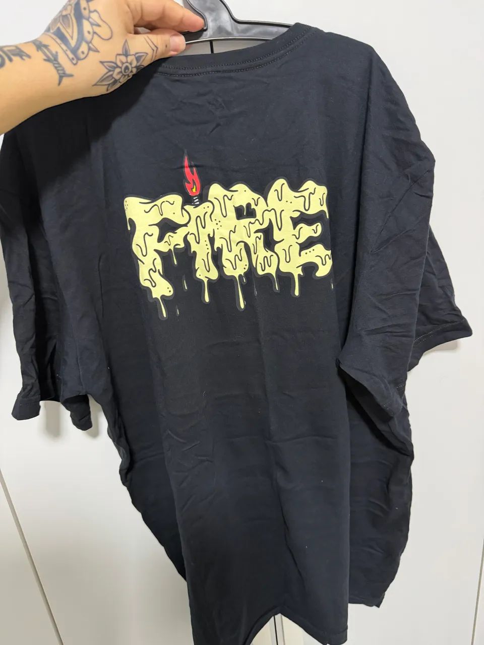 Blusa fire preta, tamanho G2, nova! Nunca usada! - Foto 2