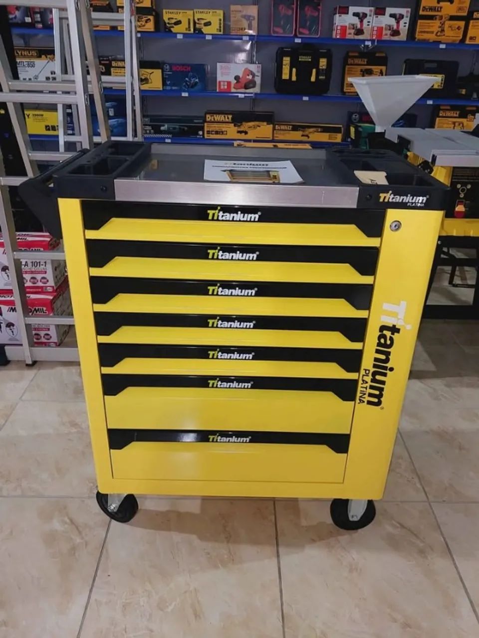 Carro Armário com ferramenta 258 peças Titanium (Loja)