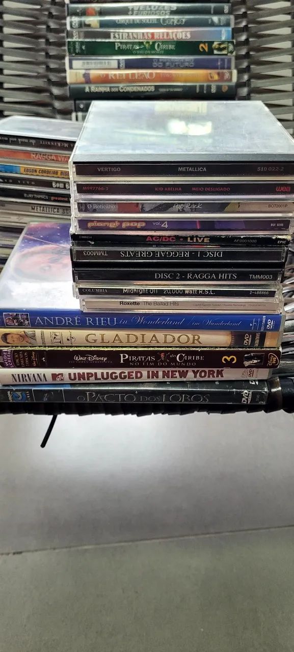 Coleção de CDs e DVDs  - Foto 3