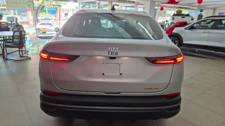 Fiat Fastback 1.0 200 Turbo Flex AUT 2026 - Foto 6