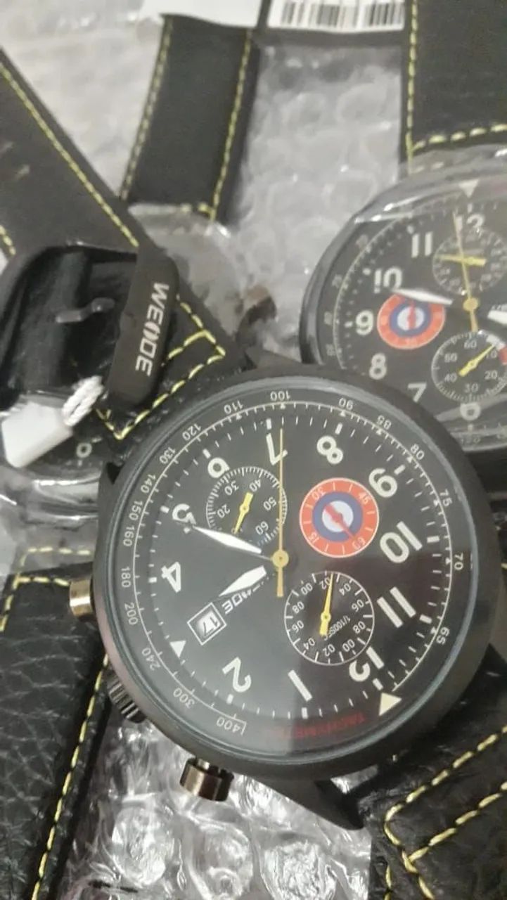 Relógio com pulseira de couro ponteiros menores funcionas  - Foto 2